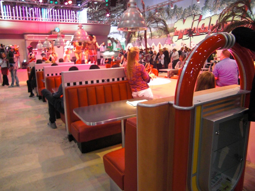 american Diner, Dinermöbel, Dinerbänke, Stühle, Tische, Barhocker